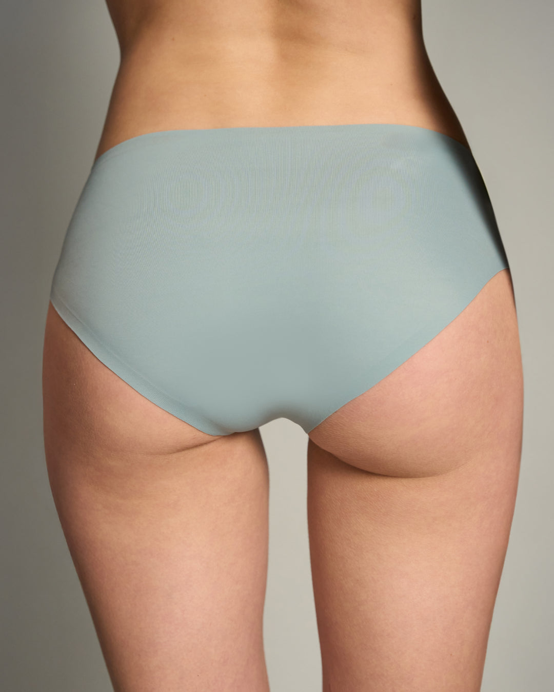 Arona Brief