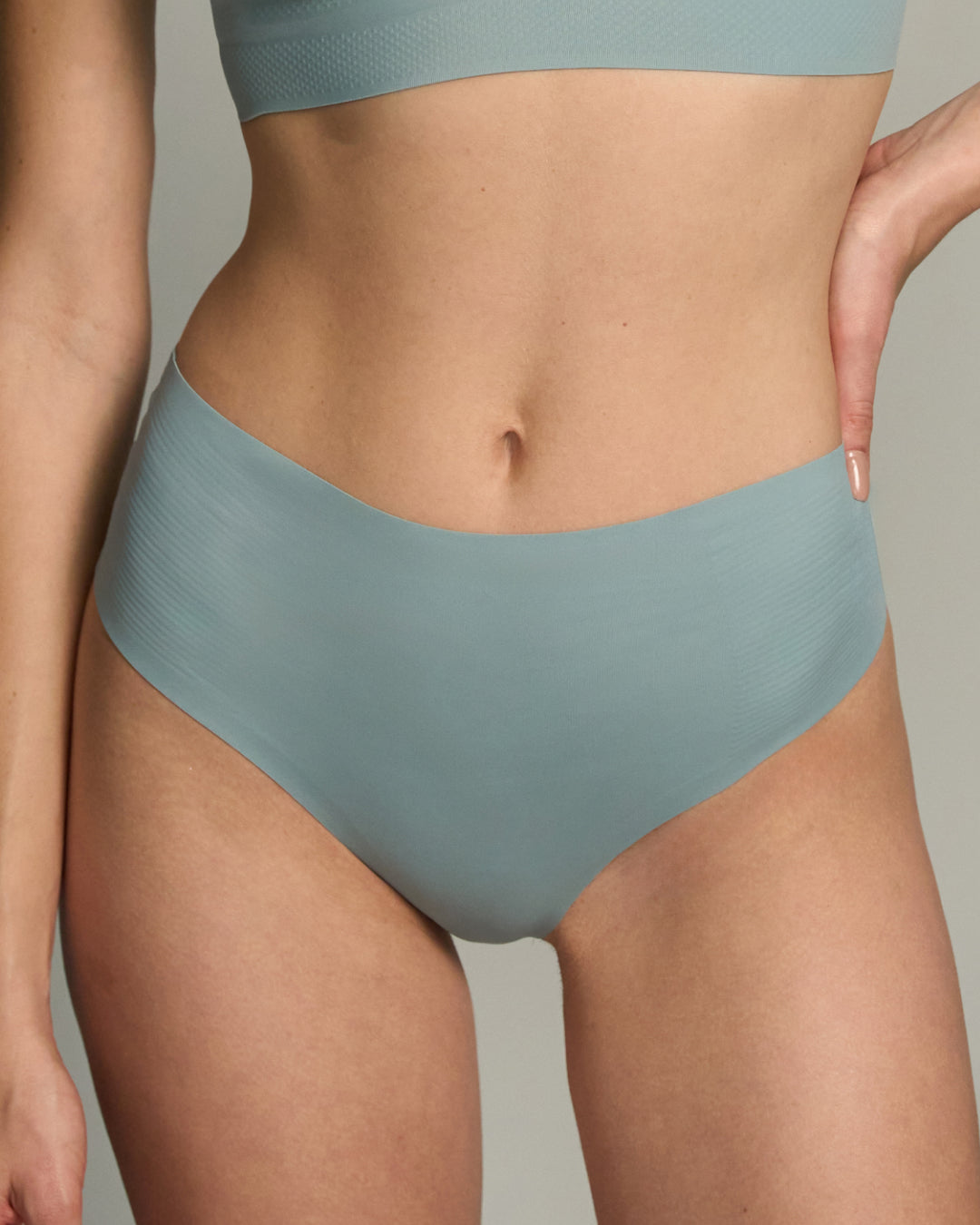 Arona High Waisted Thong