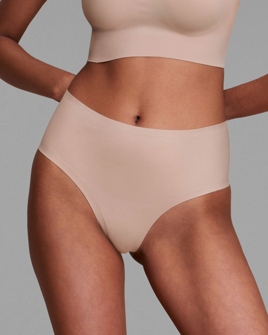 Nude Seamless Highwaisted Thong