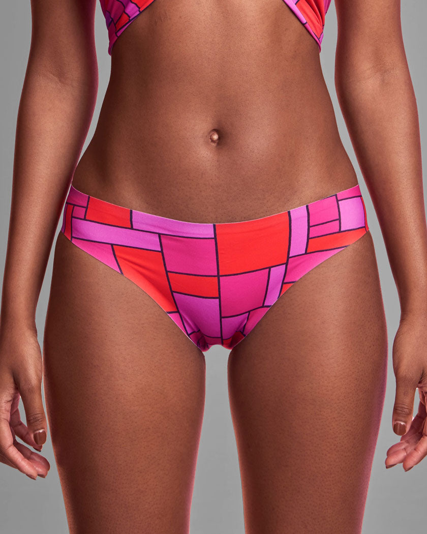 Pose Bikini